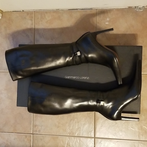 Gianmarco Lorenzi Shoes - Gianmarco Lorenzi silver locket black boots size 36 (US size 6).